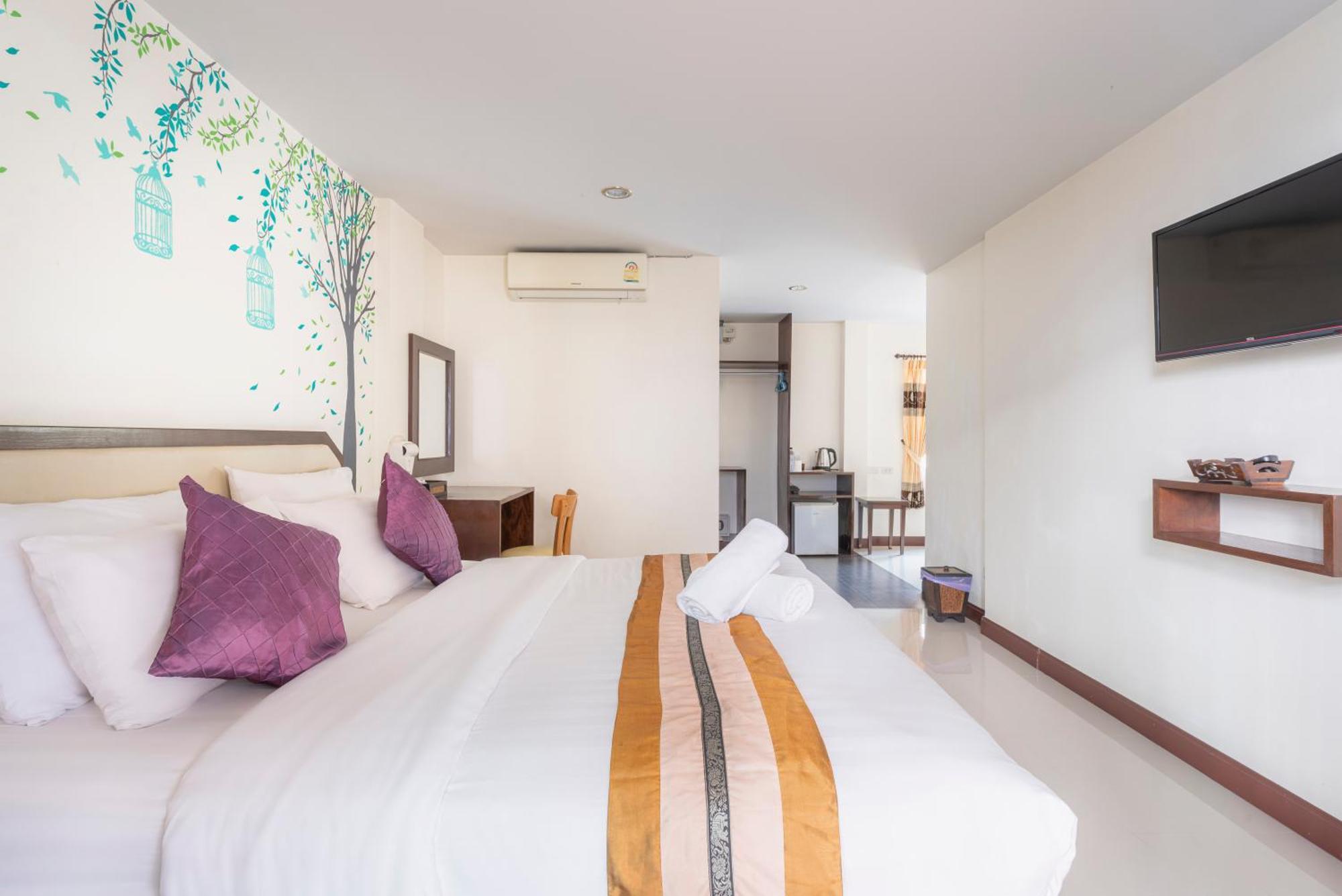 Hotel Manee Cool Mueang à Chiang Mai Extérieur photo