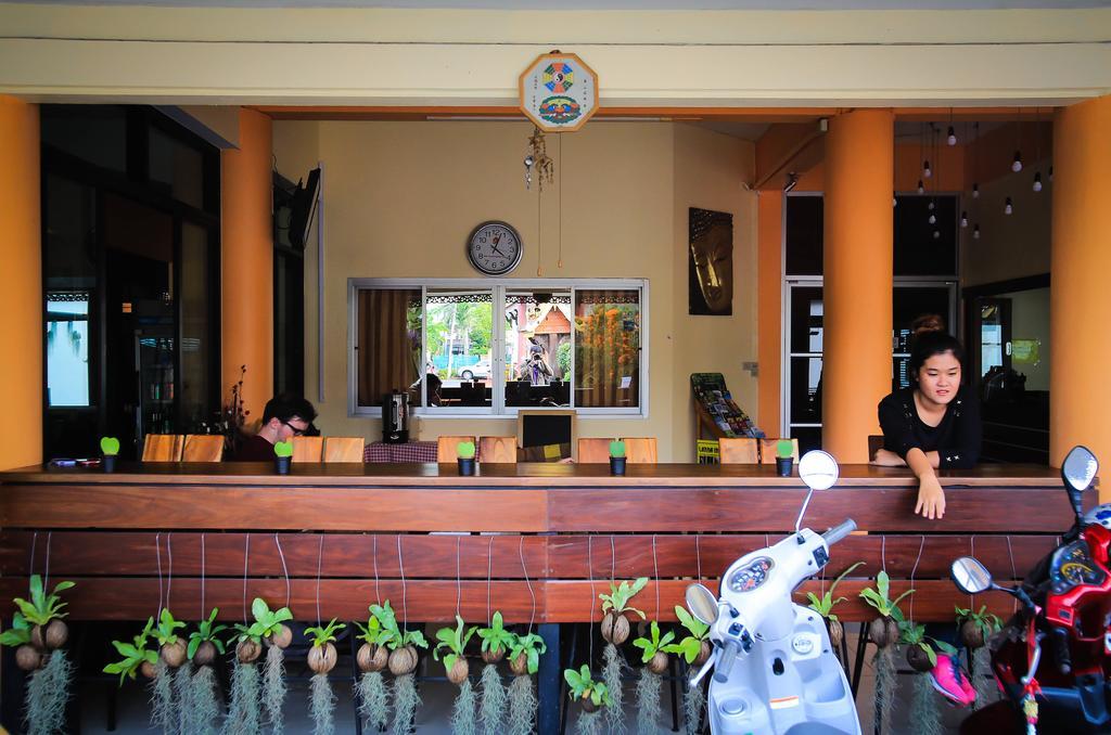 Hotel Manee Cool Mueang à Chiang Mai Extérieur photo